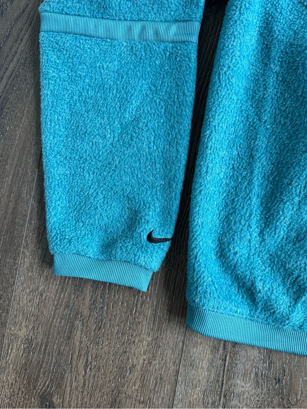 Nike Teal Plush Turtleneck Pullover Women’s Size Medium